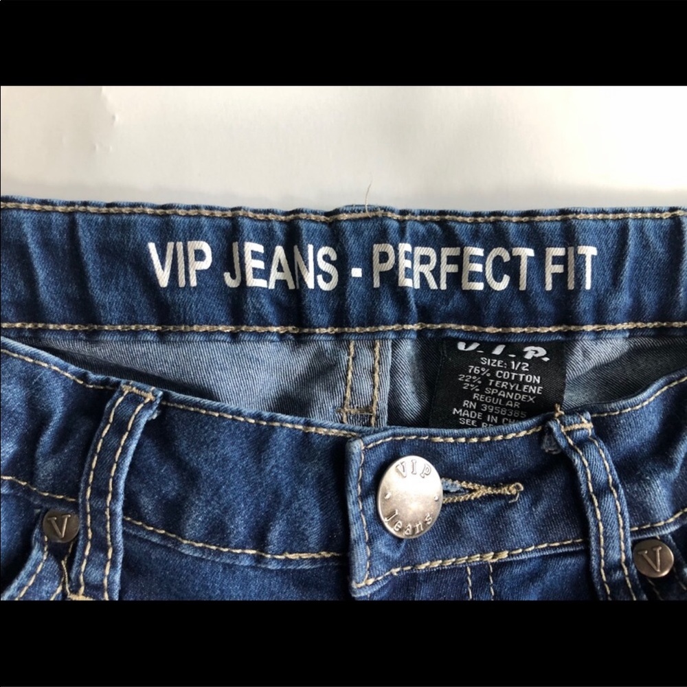 VIP Jeans 👖 - Picture 3 of 5